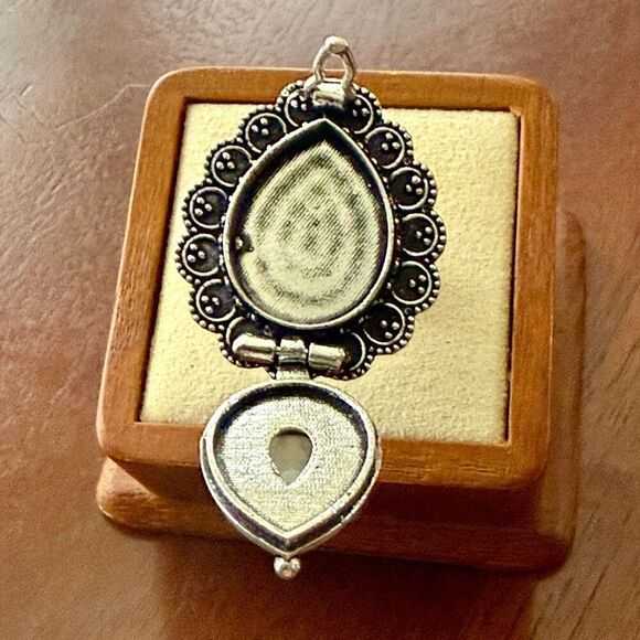 Natural Moonstone Cabochon Poison Pillbox Locket Ring Boho Sterling Silver New - Picture 2 of 7